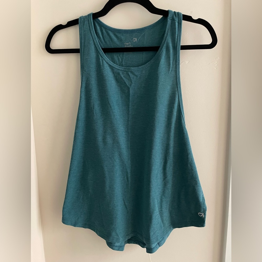 Gap fit teal tank in medium